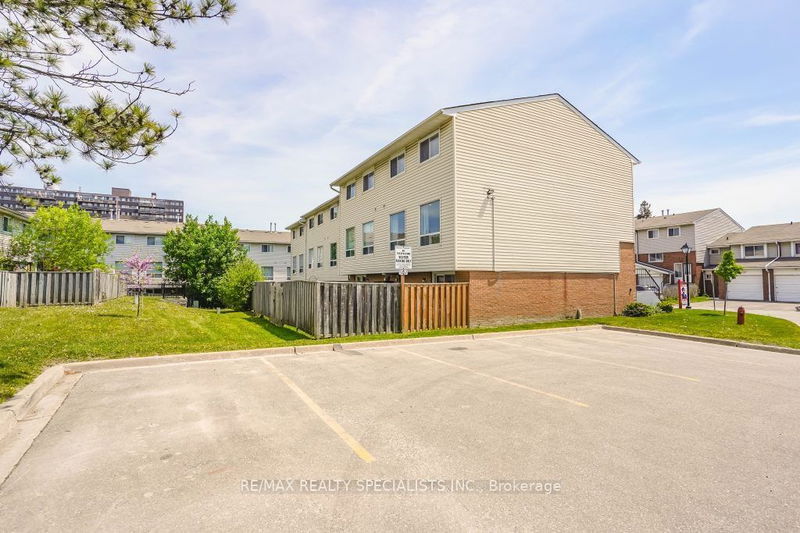 51 Franklin Crt  Brampton, L6T 3Z1 | Image 24