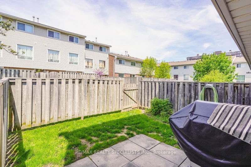 51 Franklin Crt  Brampton, L6T 3Z1 | Image 25