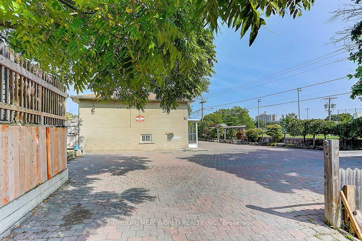 Listing Image 7