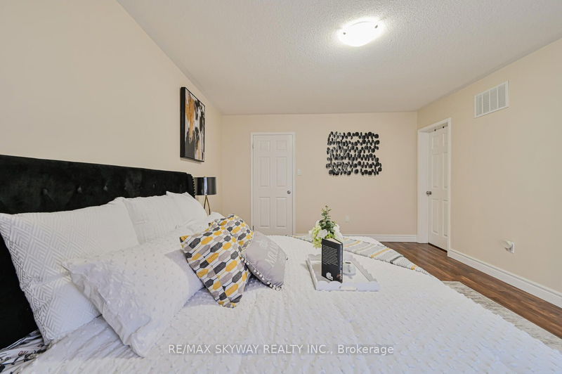 166 Sussexvale Dr  Brampton, L6R 3R1 | Image 18