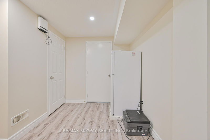 166 Sussexvale Dr  Brampton, L6R 3R1 | Image 27