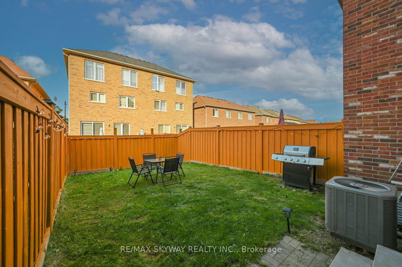 166 Sussexvale Dr  Brampton, L6R 3R1 | Image 37