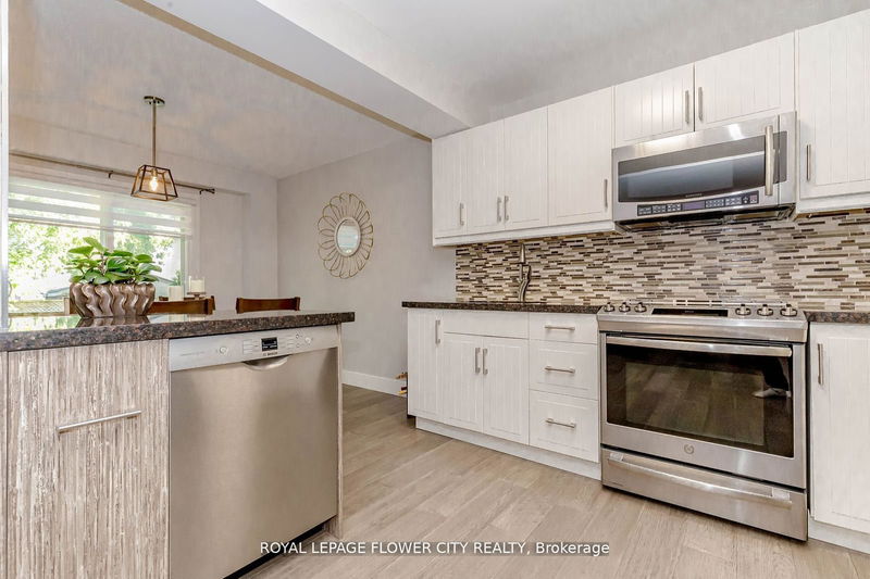  28 - 399 Vodden St E Brampton, L6V 3V1 | Image 9