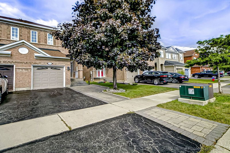 5639 Raleigh St  Mississauga, L5M 7E4 | Image 2