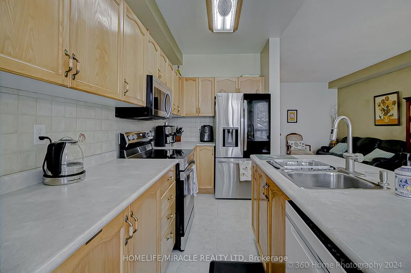 5639 Raleigh St  Mississauga, L5M 7E4 | Image 7