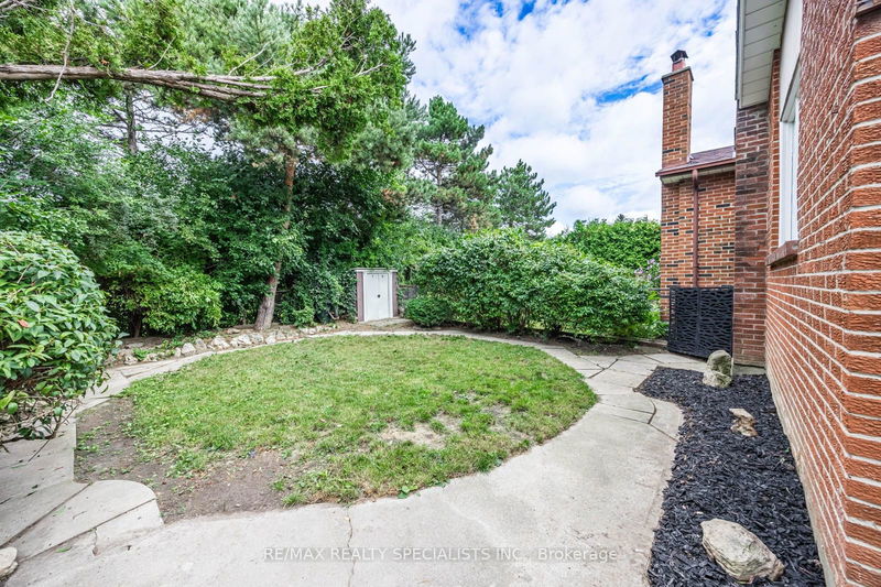 30 Winterfold Dr  Brampton, L6V 3T2 | Image 33