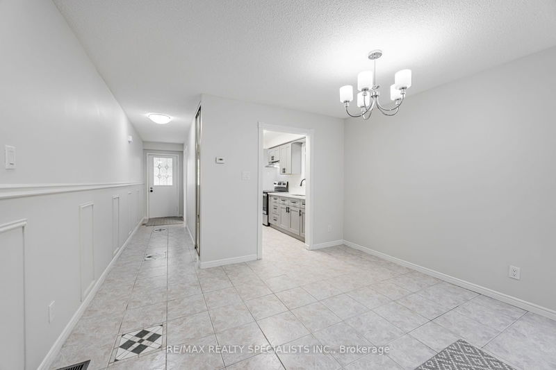 30 Winterfold Dr  Brampton, L6V 3T2 | Image 9