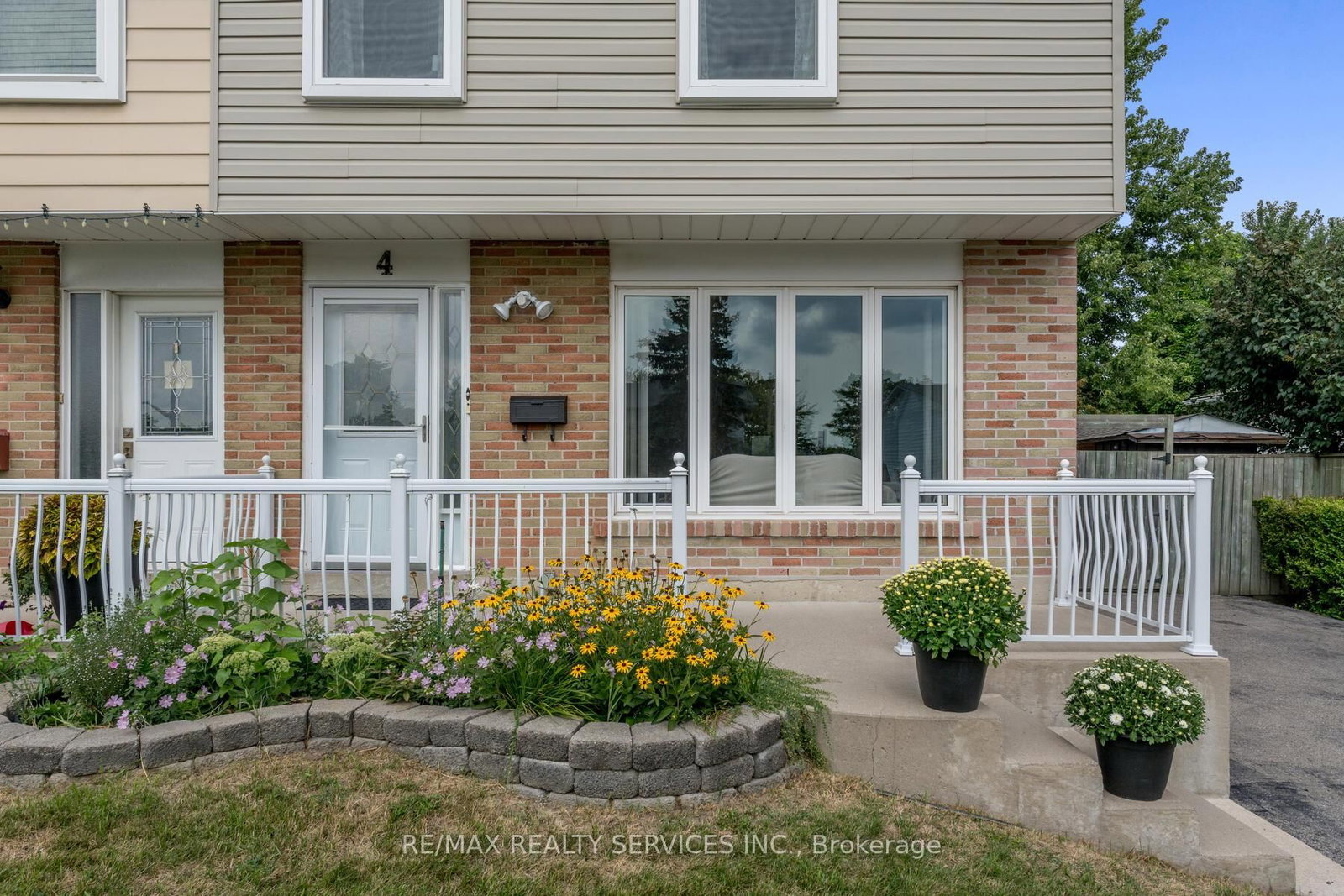 Listing Image 3