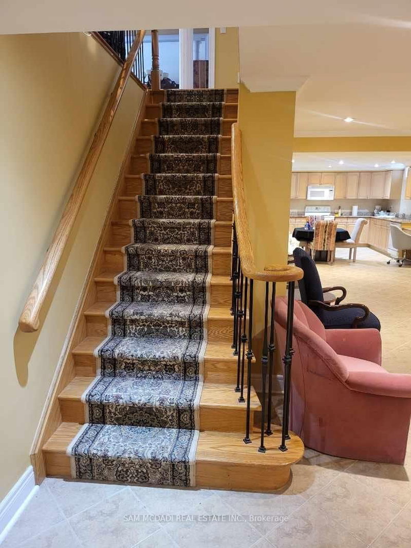 50 Links Lane, Brampton, L6Y 5H1 | Image 3