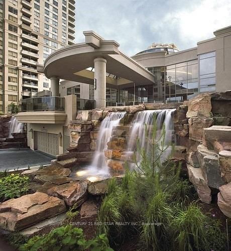 home for lease on 614-3880 Duke Of York Boulevard