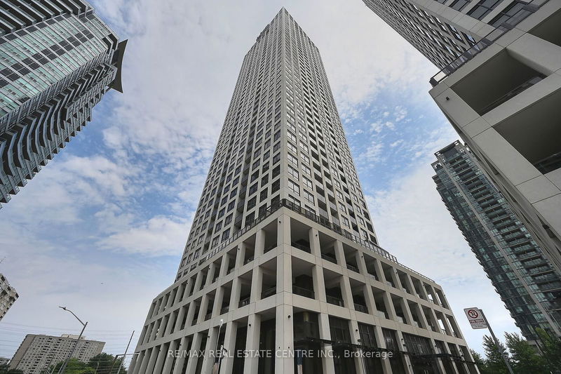 home for lease on 707-30 Elm Drive W