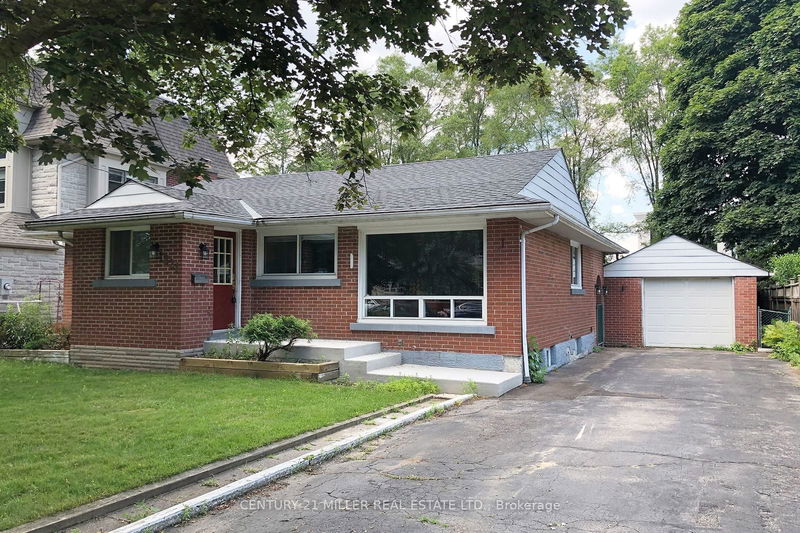 home for lease on 1321 Avon Crescent