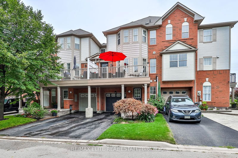 home for sale on 3031 Dewridge Avenue