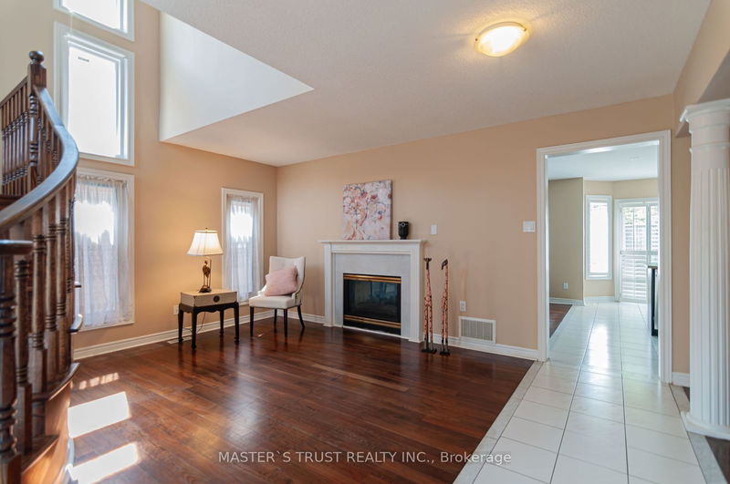 5582 Mcfarren Blvd  Mississauga, L5M 5X8 | Image 4