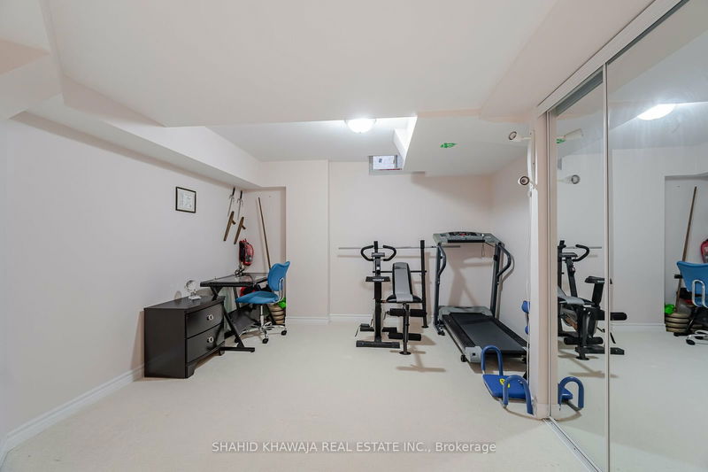 5499 Doctor Peddle Cres  Mississauga, L5M 0K7 | Image 37