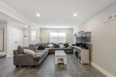 Unit 25 — 2825 Gananoque Dr, Mississauga - Meadowvale image-0-3