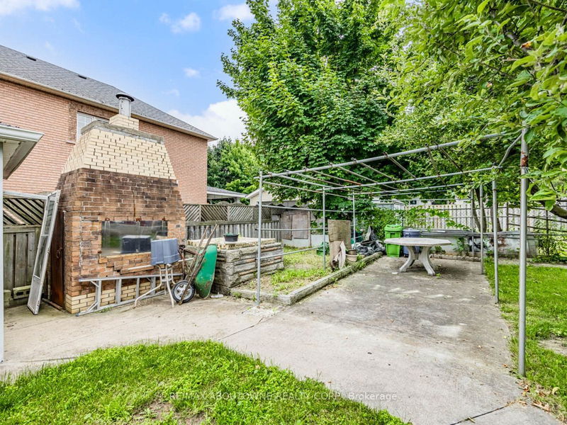 39 Northwood Dr  Brampton, L6X 2L4 | Image 30