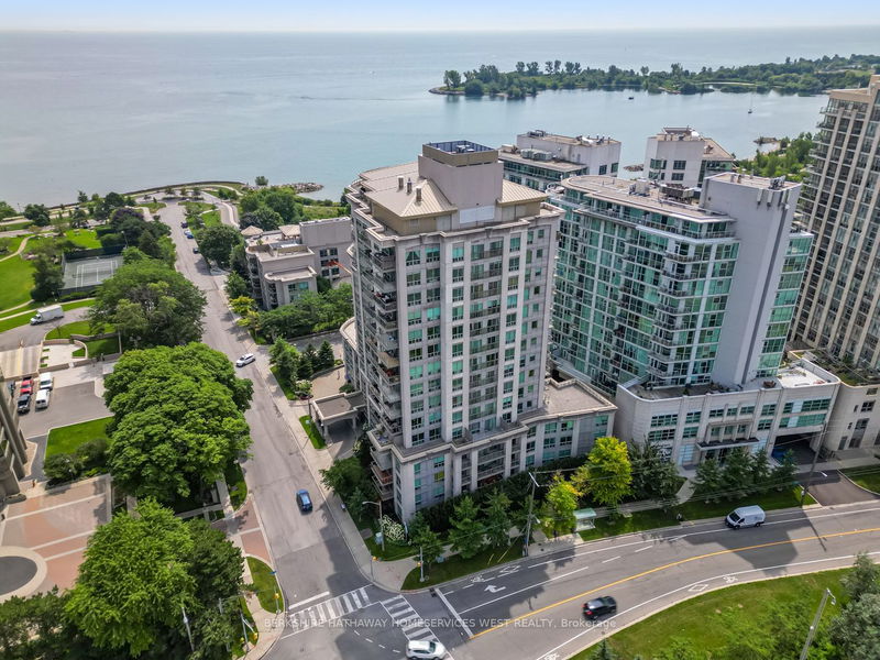  PH404 - 88 Palace Pier Crt  Toronto, M8V 4C2 | Image 2