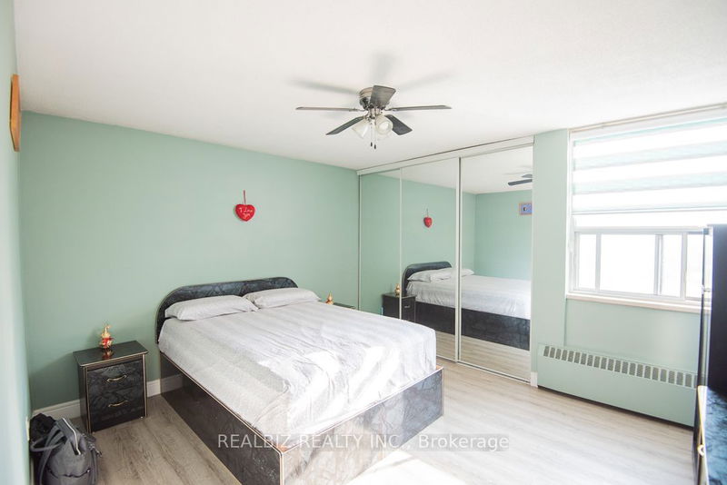  1702 - 1455 Lawrence Ave W Toronto, M6L 1B1 | Image 12