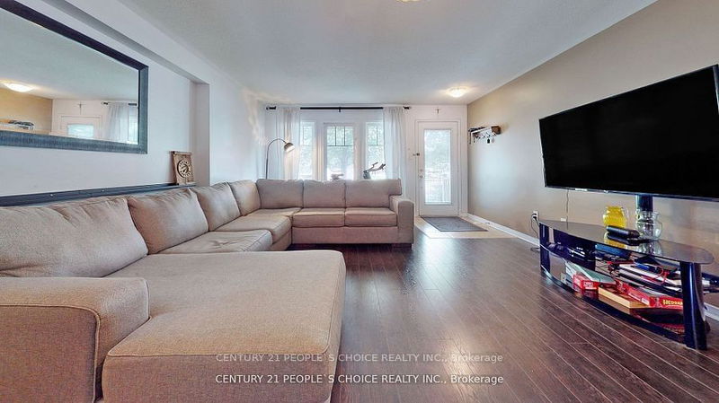 home for lease on 11-3355 Thomas Street S