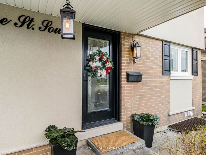 67 Centre St S Brampton, L6W 2X7 | Image 3