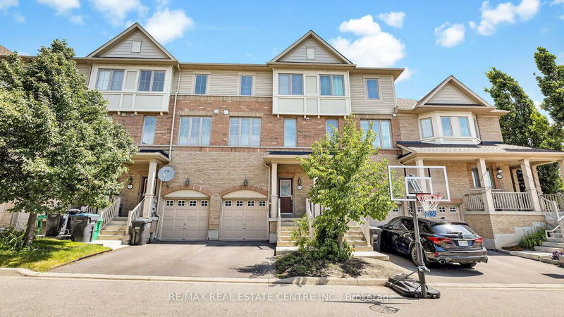 home for sale on 23-23 Bakewell Street N