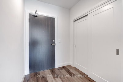 207-500 Brock Avenue, Burlington, Ontario image-0-1