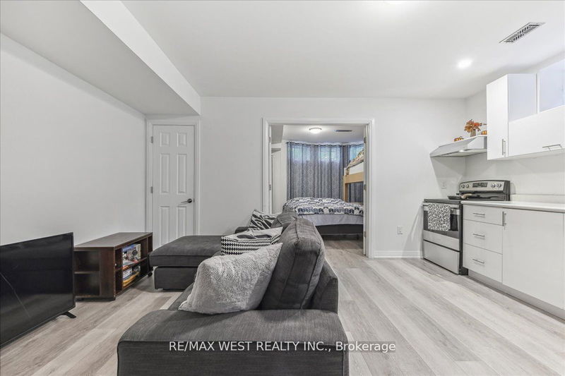 59 Maniza Rd  Toronto, M3K 1R8 | Image 15