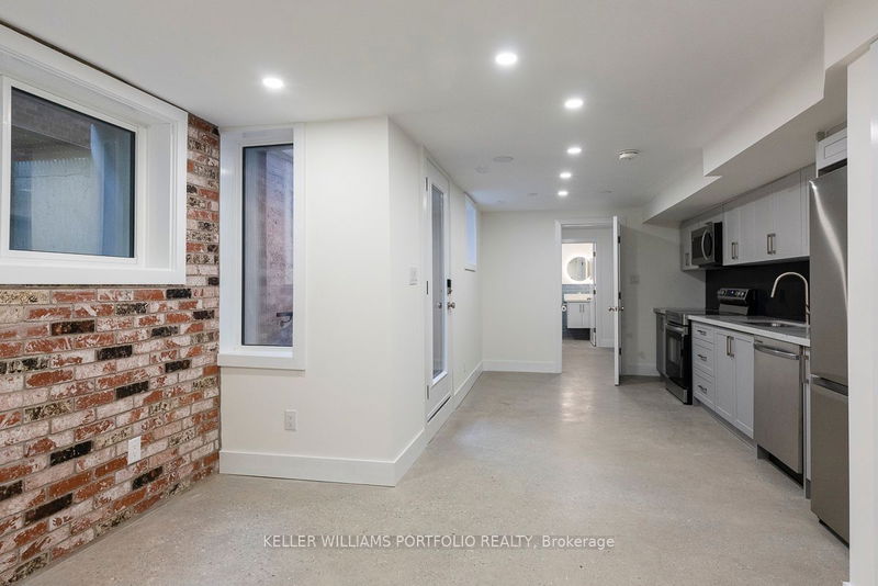 home for lease on Lower-180 Maria Street