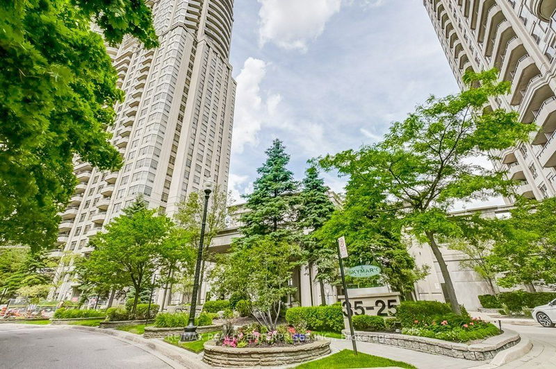  1824 - 25 Kingsbridge Garden Circ  Mississauga, L5R 4B1 | Image 3