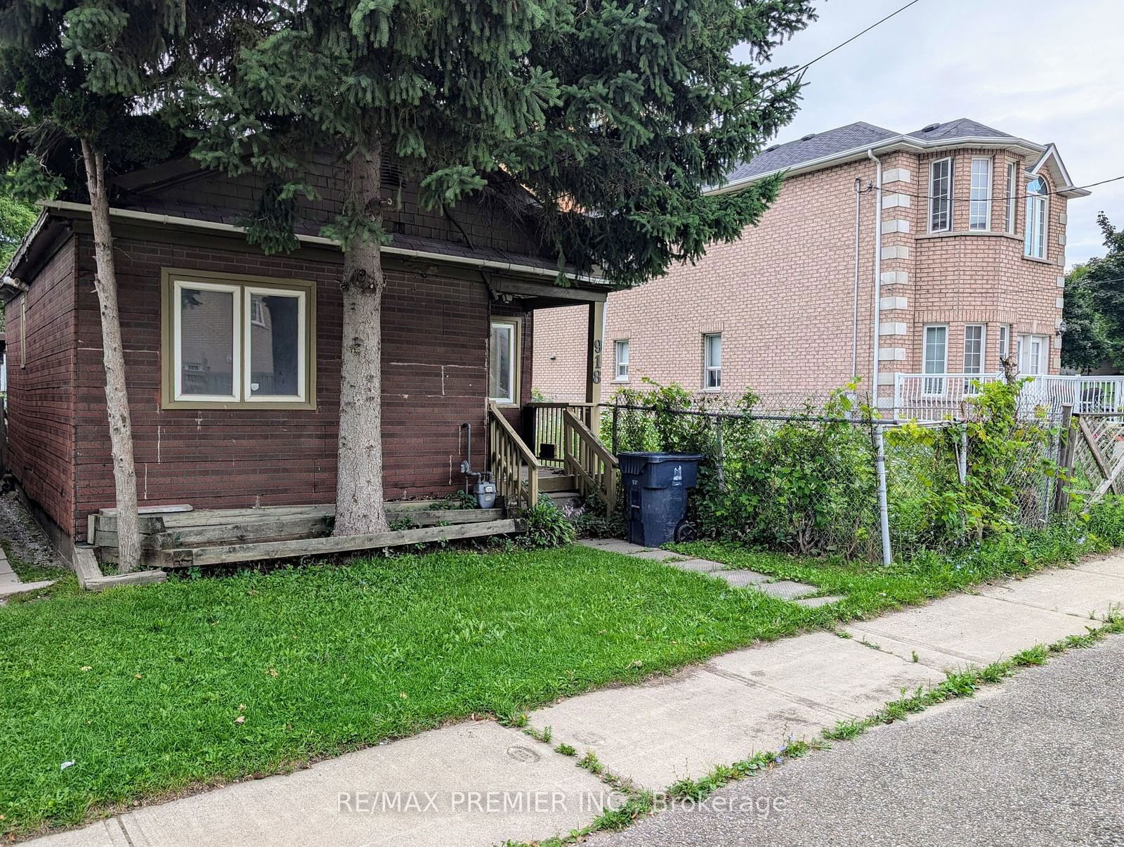 Land sold at 918 Keele Street, Toronto, Keelesdale-Eglinton West, M6N 3E7 - MLS: W9256446