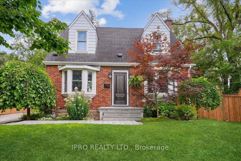 38 Fairwood Pl W Burlington, L7T 1E5 | Image 2