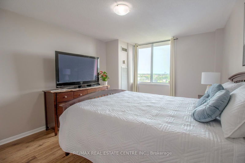  1012 - 1320 Mississauga Valley Blvd  Mississauga, L5A 3S9 | Image 10