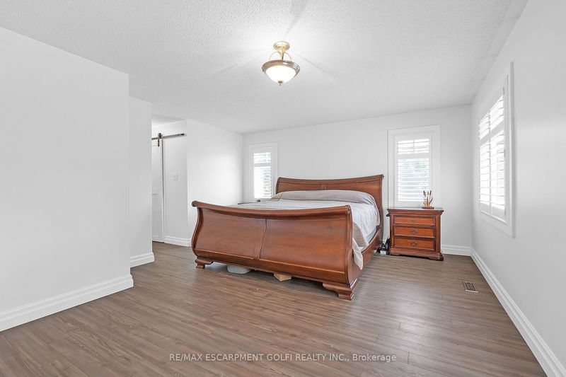 2107 Country Club Dr  Burlington, L7M 4M4 | Image 21