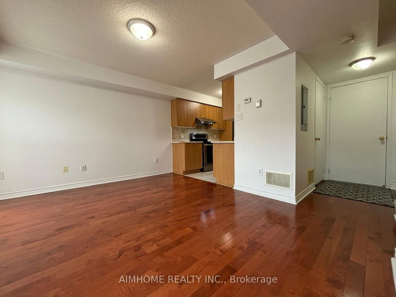 home for lease on 348-4975 Southampton Drive