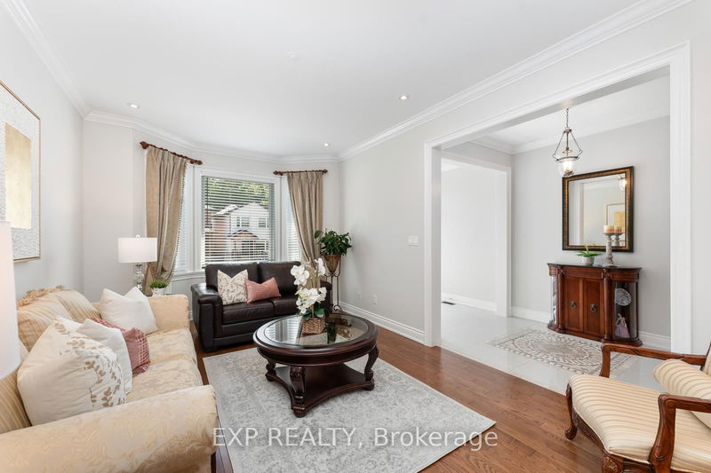 2 Rochdale Ave  Toronto, M6E 1X1 | Image 6