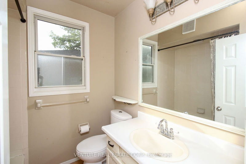 956 Bonnieview Ave  Burlington, L7T 1T5 | Image 22