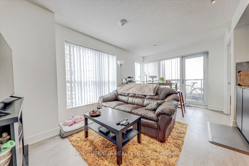  2302 - 7 Mabelle Ave  Toronto, M9A 4X7 | Image 11