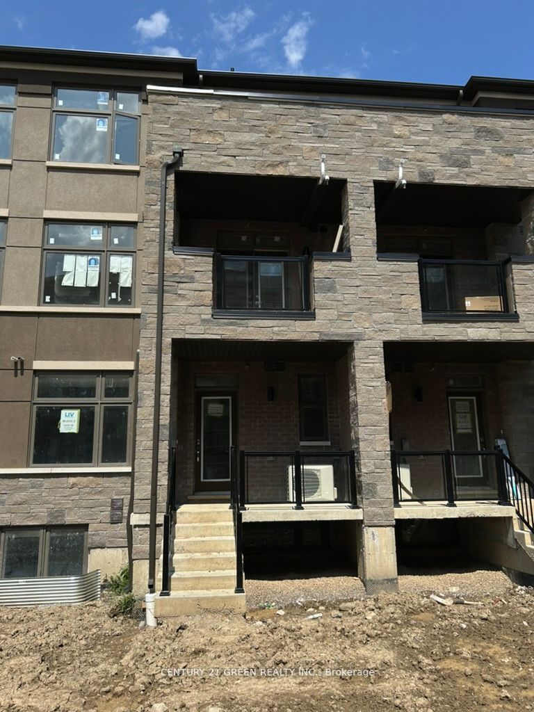 home for lease on 18-45 Fieldridge Crescent
