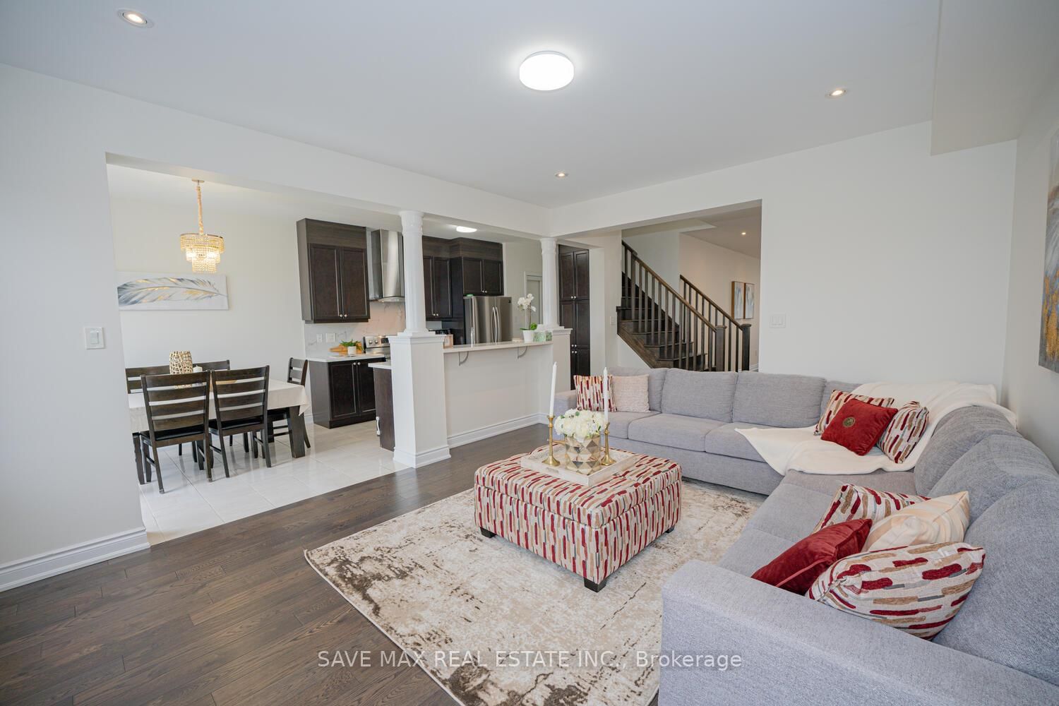 Listing Image 7