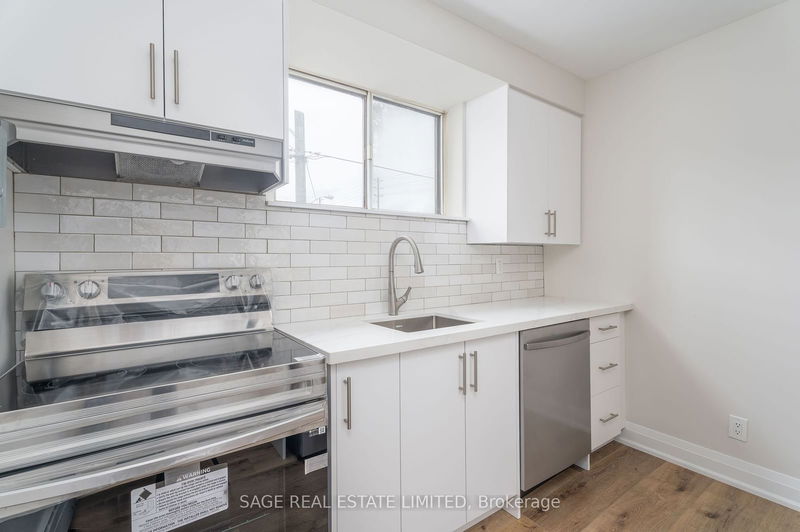 home for lease on 1-366 Royal York Road