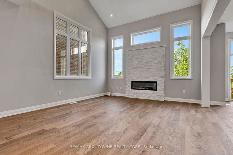 3307 Harasym Tr  Oakville, L6M 5N6 | Image 5