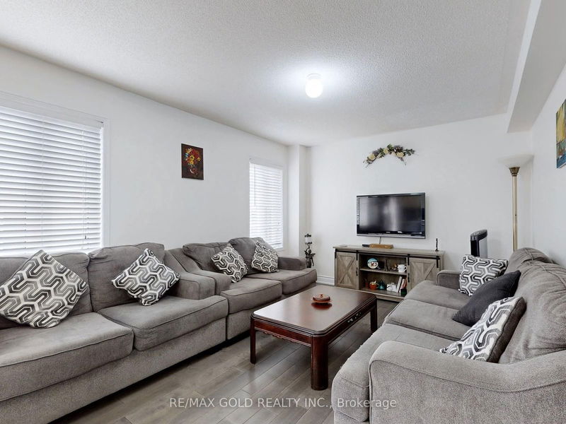 18 Thimbleberry St  Brampton, L7A 3L3 | Image 5