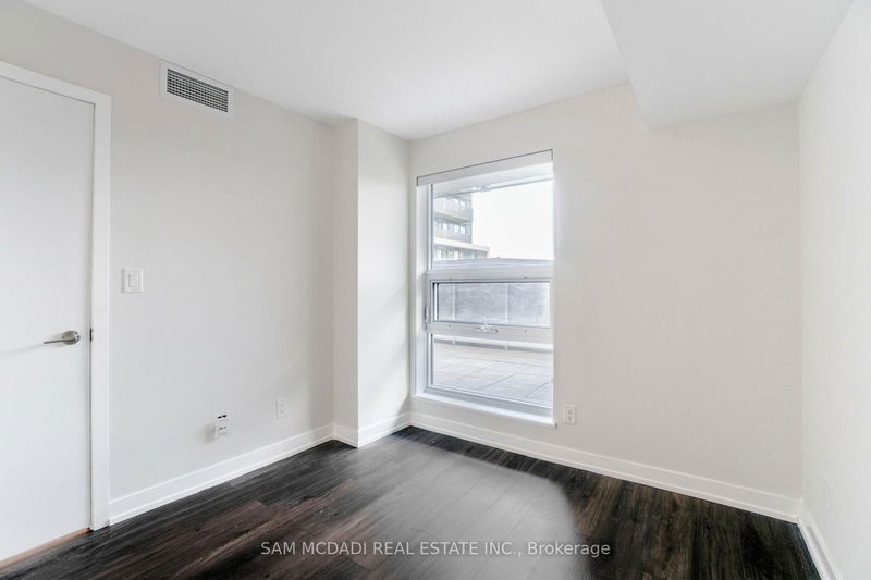  325 - 160 Flemington Rd  Toronto, M6A 2N9 | Image 15