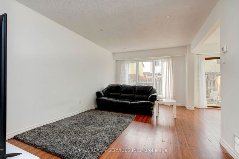  132 - 132 Baronwood Crt  Brampton, L6V 3H8 | Image 3