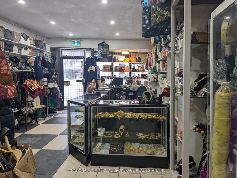 2185 Weston Rd, Toronto, M9N 1X9 | Image 2