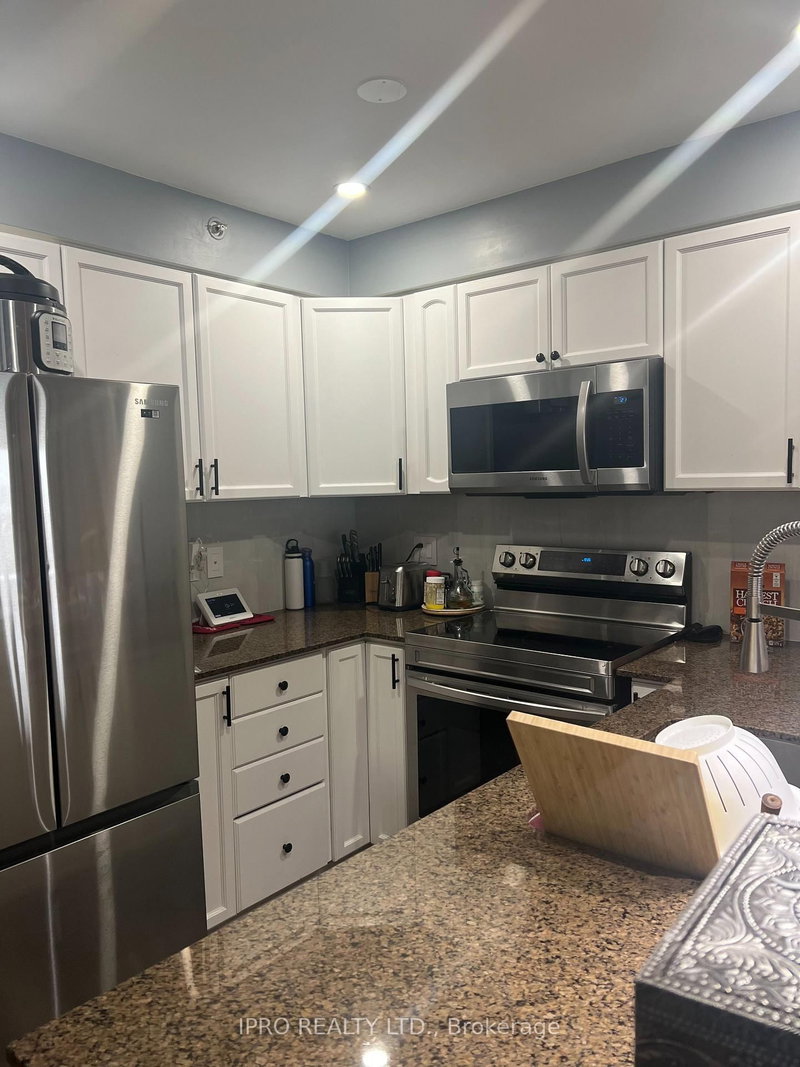 1401 - 8 Dayspring Circ W, Brampton, L6P 2Z7 | Image 3