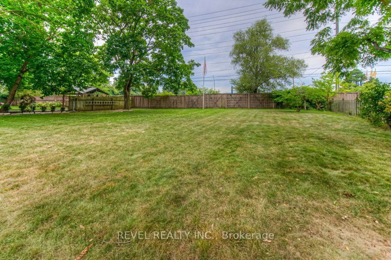 993 Cloverleaf Dr  Burlington, L7T 3Y8 | Image 34