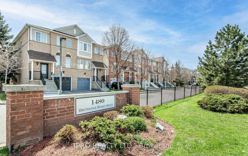 home for lease on 71-1480 Britannia Road W