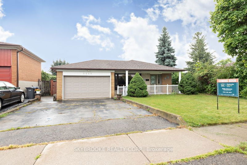 home for sale on 3350 Lehigh Crescent W